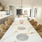 Large 5 Bedroom With Heated Pool + Sea Views *