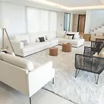 Large 5 Bedroom With Heated Pool + Sea Views فيلة ماربيا