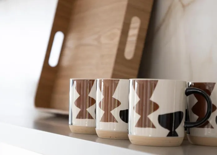 Large 5 Bedroom With Heated Pool + Sea Views Вилла *