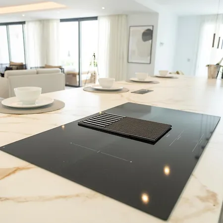 Large 5 Bedroom With Heated Pool + Sea Views Villa *